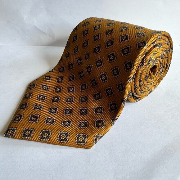 NWT Brooks Brothers Gold Blue Geometric Pattern Silk Tie USA Made - Picture 1 of 5